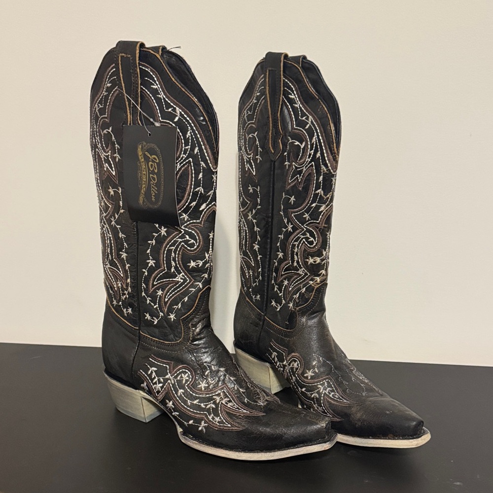 Corral Black and White Embroidered Heeled Cowboy Boots